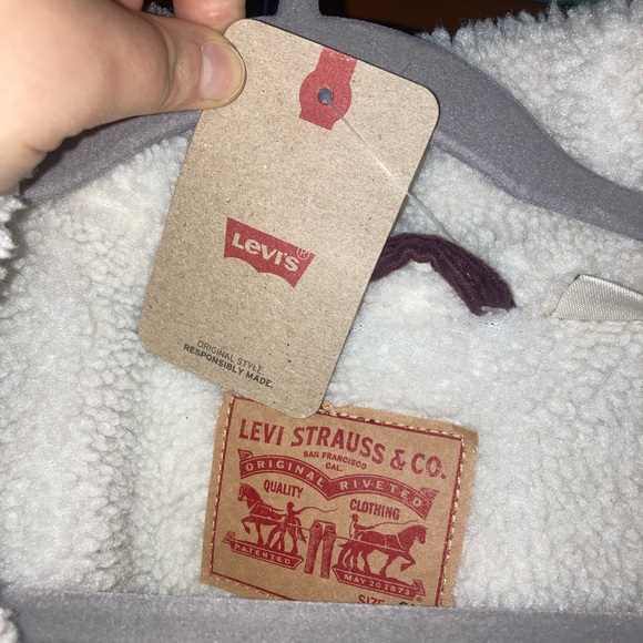Levi’s Sherpa corduroy trucker jacket - Picture 4 of 8